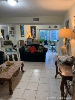 最近售出: $219,500 (3 贝兹, 2 浴室, 1194 平方英尺)