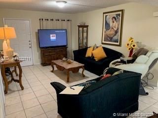 最近售出: $219,500 (3 贝兹, 2 浴室, 1194 平方英尺)