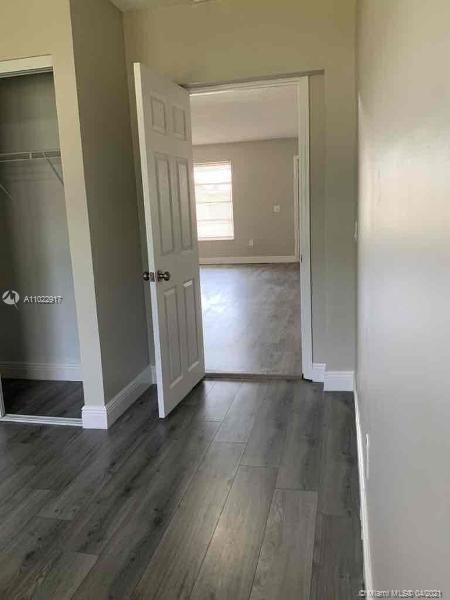 Recently Rented: $2,445 (3 beds, 2 baths, 1537 Square Feet)