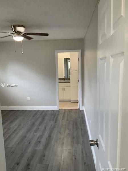 Recently Rented: $2,445 (3 beds, 2 baths, 1537 Square Feet)