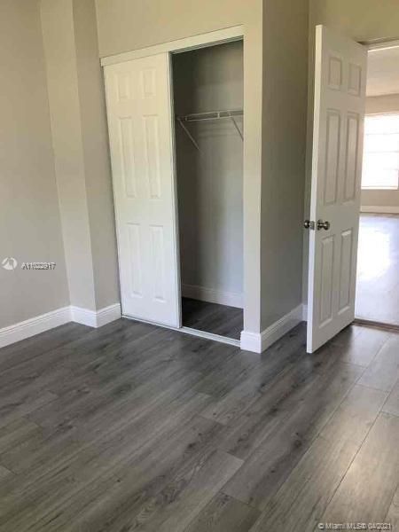 Recently Rented: $2,445 (3 beds, 2 baths, 1537 Square Feet)