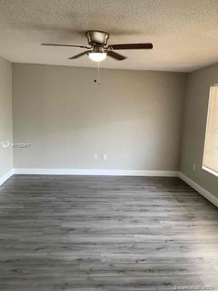 Recently Rented: $2,445 (3 beds, 2 baths, 1537 Square Feet)