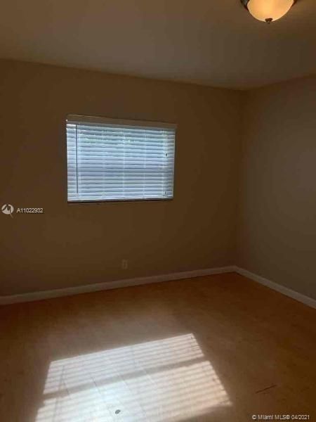 Recently Rented: $2,145 (3 beds, 2 baths, 1450 Square Feet)