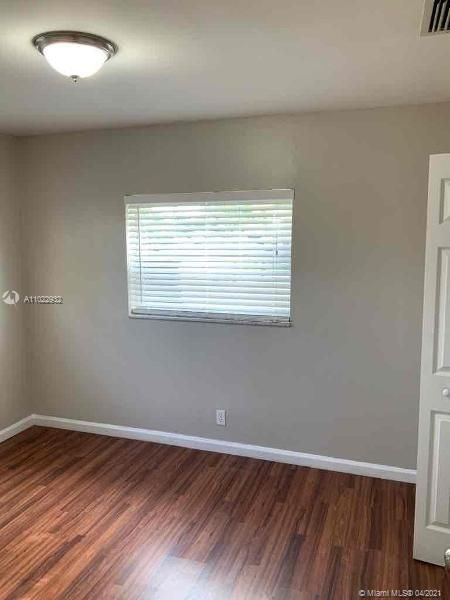 Recently Rented: $2,145 (3 beds, 2 baths, 1450 Square Feet)