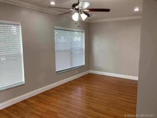 Recently Rented: $2,145 (3 beds, 2 baths, 1450 Square Feet)