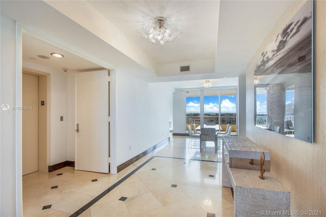Recently Sold: $2,850,000 (3 beds, 4 baths, 2500 Square Feet)