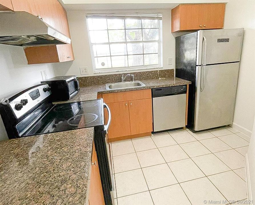 Recently Rented: $1,675 (2 beds, 2 baths, 854 Square Feet)