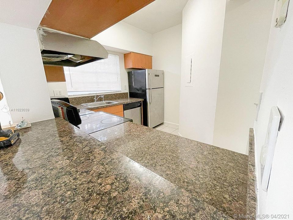 Recently Rented: $1,675 (2 beds, 2 baths, 854 Square Feet)