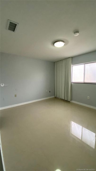 最近租的: $1,450 (2 贝兹, 1 浴室, 860 平方英尺)