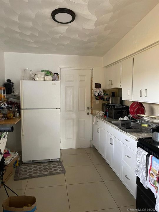 Recently Sold: $249,000 (3 beds, 1 baths, 918 Square Feet)