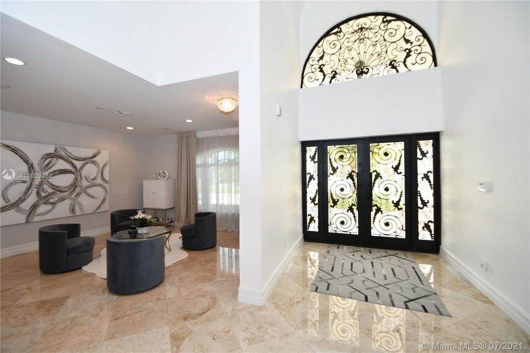 Recently Rented: $29,000 (8 beds, 7 baths, 10740 Square Feet)