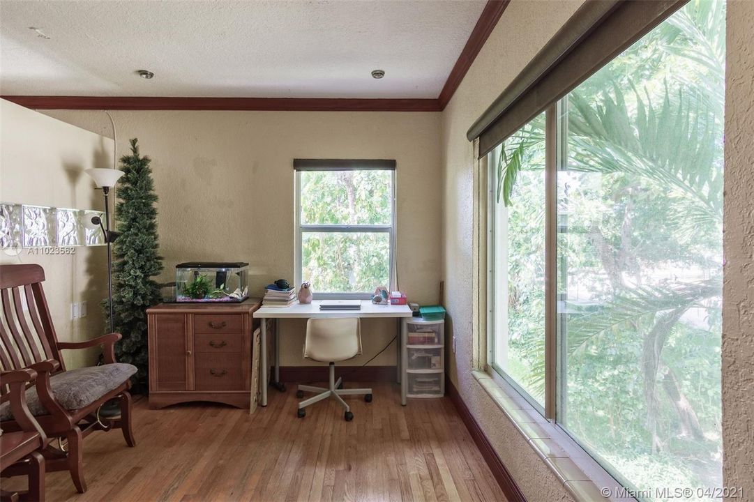 最近售出: $545,000 (0 贝兹, 0 浴室, 1618 平方英尺)