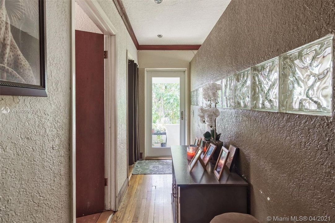 最近售出: $545,000 (0 贝兹, 0 浴室, 1618 平方英尺)