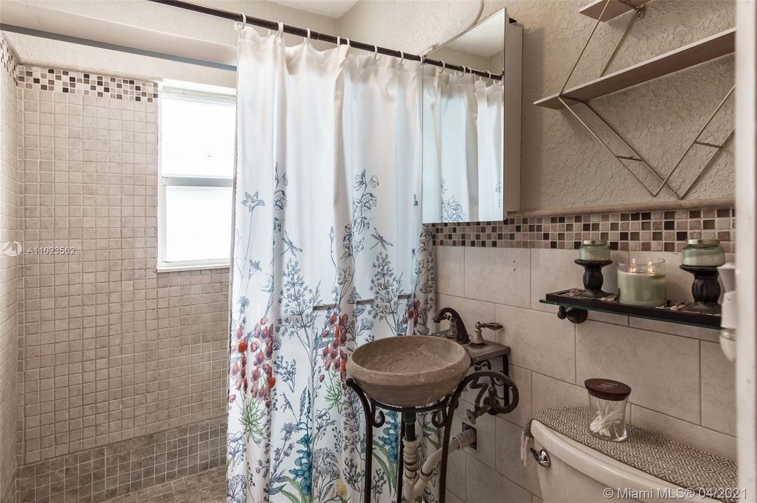 最近售出: $545,000 (0 贝兹, 0 浴室, 1618 平方英尺)