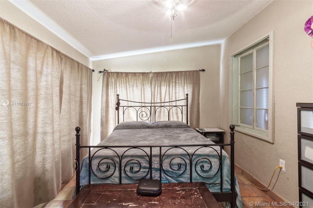 最近售出: $545,000 (0 贝兹, 0 浴室, 1618 平方英尺)