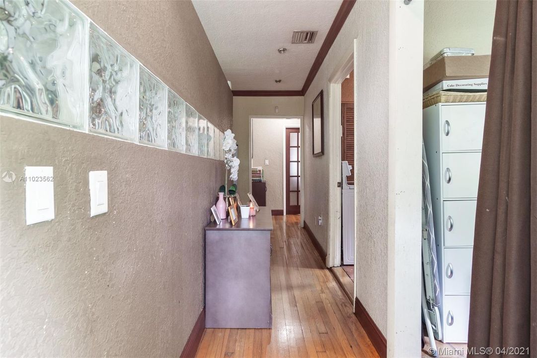 最近售出: $545,000 (0 贝兹, 0 浴室, 1618 平方英尺)