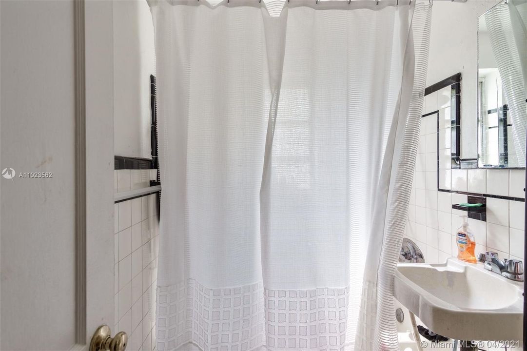 最近售出: $545,000 (0 贝兹, 0 浴室, 1618 平方英尺)