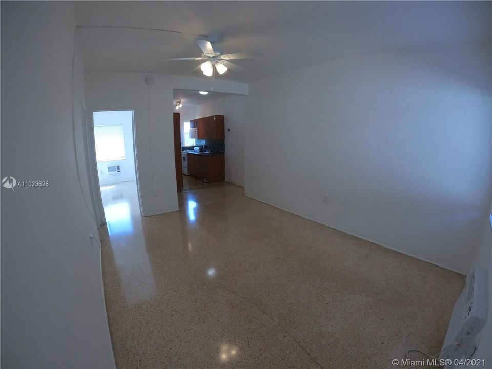 Недавно арендовано: $1,100 (1 спален, 1 ванн, 625 Квадратных фут)