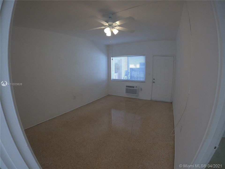 Недавно арендовано: $1,100 (1 спален, 1 ванн, 625 Квадратных фут)