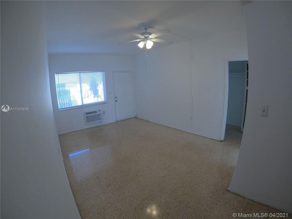 Недавно арендовано: $1,100 (1 спален, 1 ванн, 625 Квадратных фут)