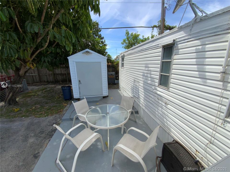 Recently Sold: $39,900 (2 beds, 1 baths, 303 Square Feet)