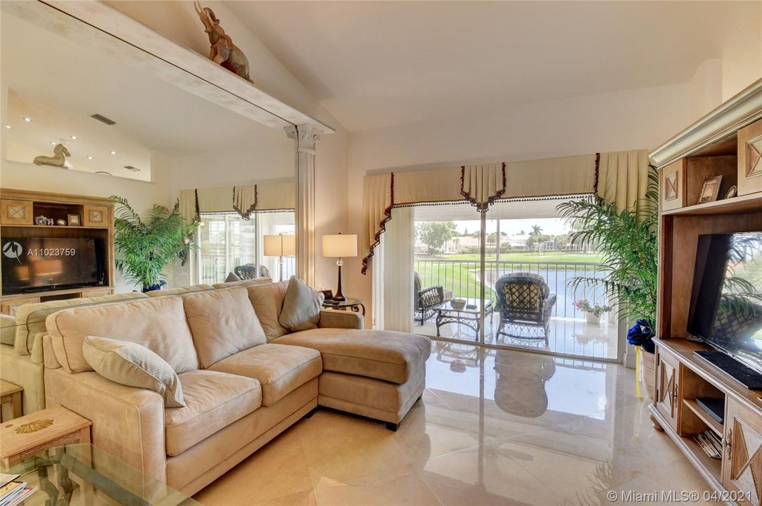 Recently Sold: $379,900 (3 beds, 2 baths, 1639 Square Feet)