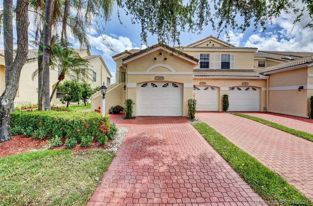 Recently Sold: $379,900 (3 beds, 2 baths, 1639 Square Feet)