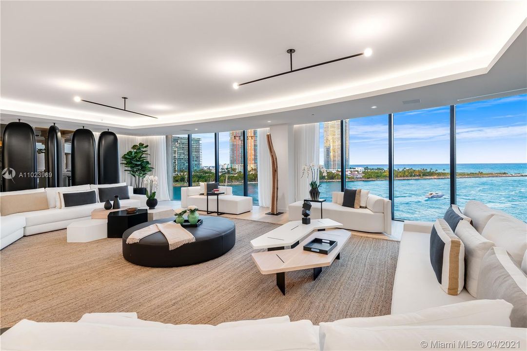 Recently Sold: $23,000,000 (5 beds, 5 baths, 7327 Square Feet)