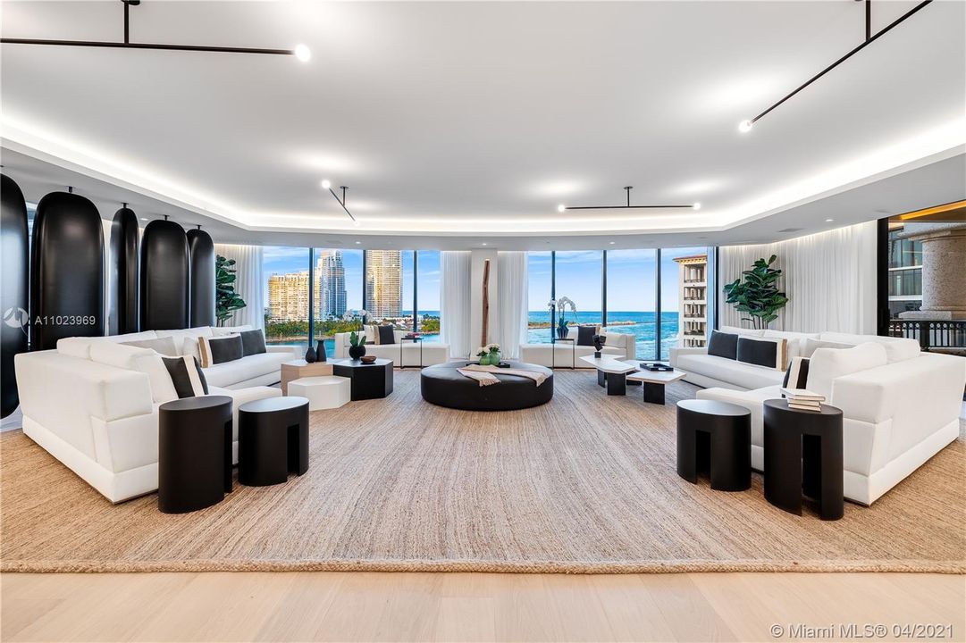 Recently Sold: $23,000,000 (5 beds, 5 baths, 7327 Square Feet)