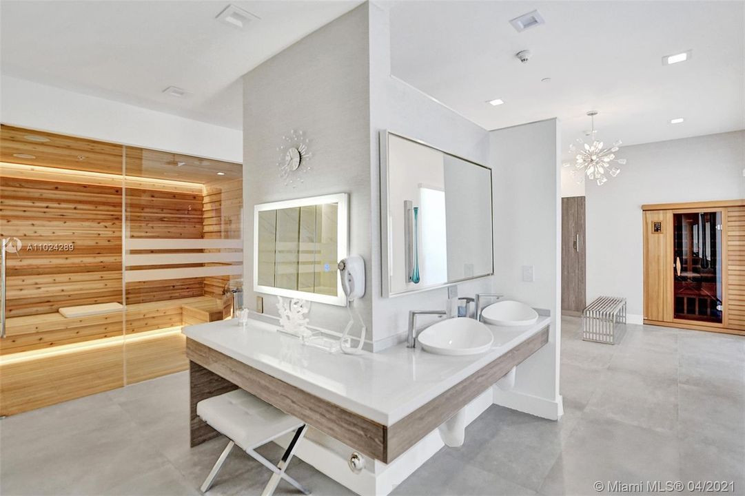 最近租的: $5,700 (2 贝兹, 2 浴室, 1380 平方英尺)