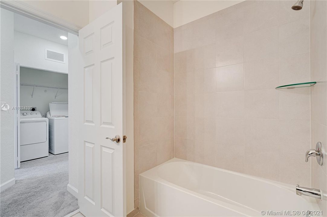 Недавно арендовано: $2,850 (4 спален, 2 ванн, 1914 Квадратных фут)