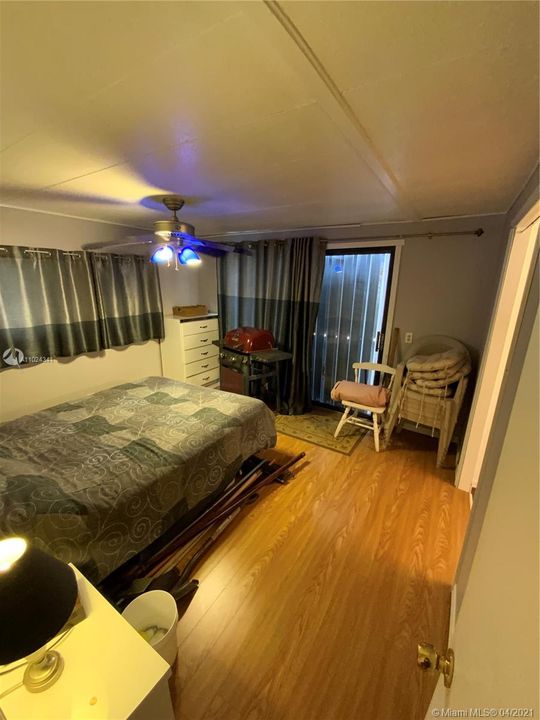 Vendido Recientemente: $39,900 (2 camas, 2 baños, 303 Pies cuadrados)