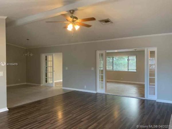 Recently Rented: $2,925 (4 beds, 2 baths, 2453 Square Feet)