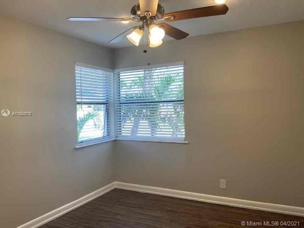 Recently Rented: $2,925 (4 beds, 2 baths, 2453 Square Feet)