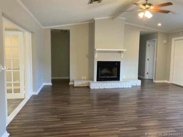 Recently Rented: $2,925 (4 beds, 2 baths, 2453 Square Feet)