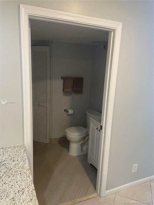 Recently Rented: $2,400 (3 beds, 2 baths, 1824 Square Feet)