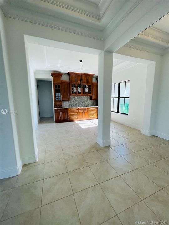 Vendido Recientemente: $689,990 (5 camas, 4 baños, 4032 Pies cuadrados)