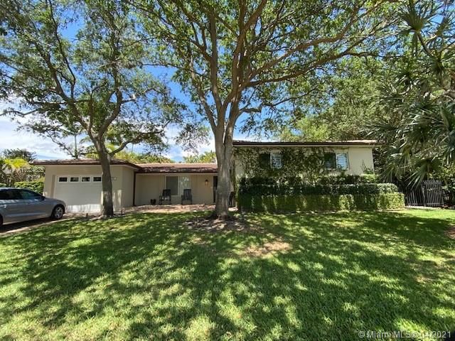 Recently Sold: $689,000 (4 beds, 2 baths, 2011 Square Feet)