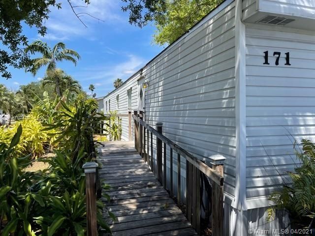 Recently Sold: $128,000 (2 beds, 2 baths, 850 Square Feet)