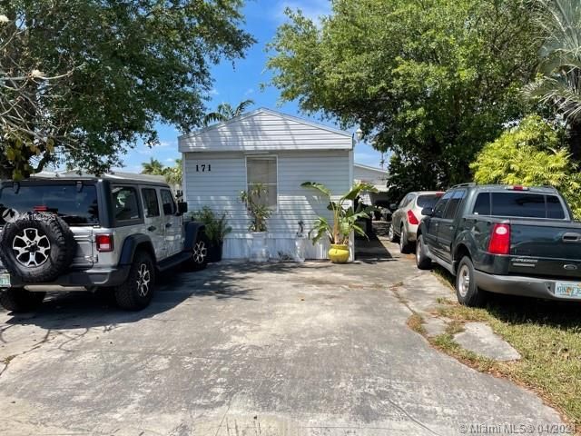 Recently Sold: $128,000 (2 beds, 2 baths, 850 Square Feet)