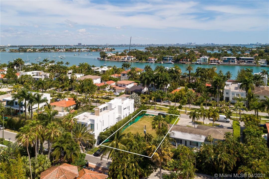 Recently Sold: $1,750,000 (8,000 sqft)