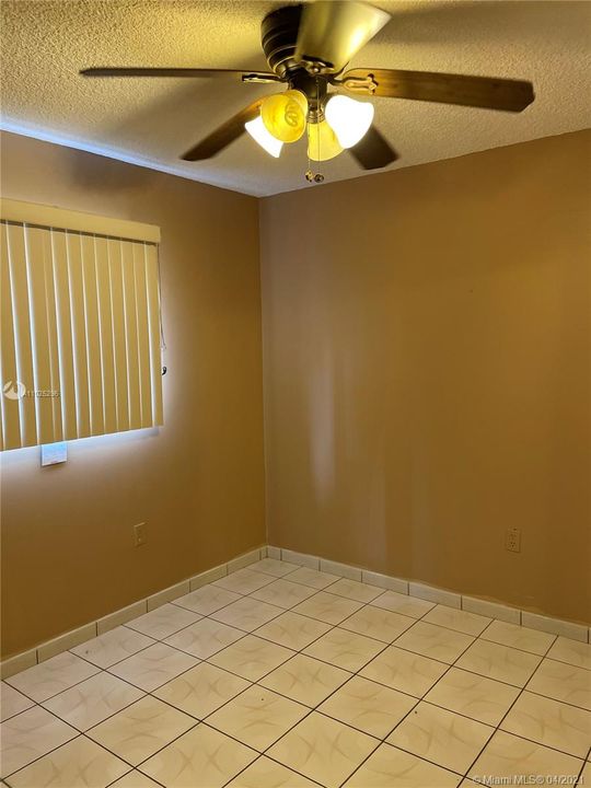 Recently Rented: $1,650 (2 beds, 2 baths, 812 Square Feet)