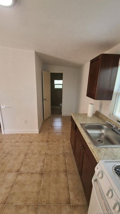 Recently Rented: $1,100 (1 beds, 1 baths, 1323 Square Feet)