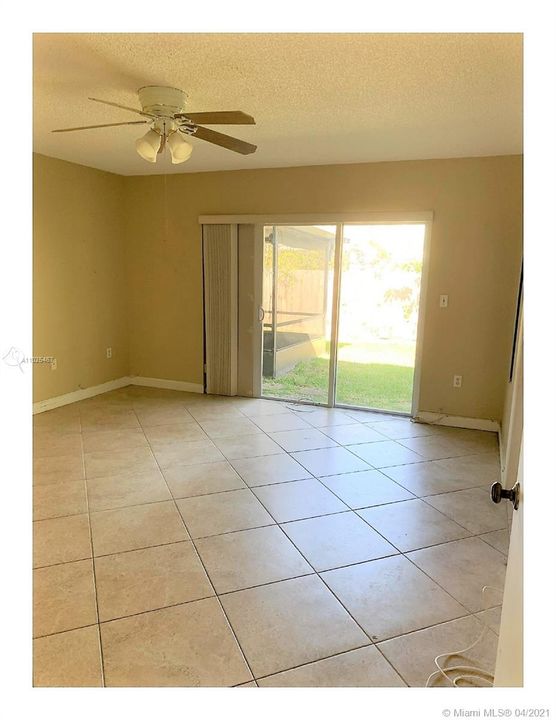 Recently Rented: $2,500 (3 beds, 2 baths, 1538 Square Feet)
