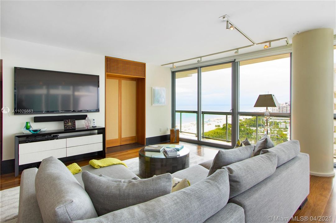 Recently Sold: $3,350,000 (2 beds, 2 baths, 0 Square Feet)