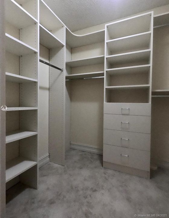 Recently Sold: $999,999 (2 beds, 2 baths, 0 Square Feet)
