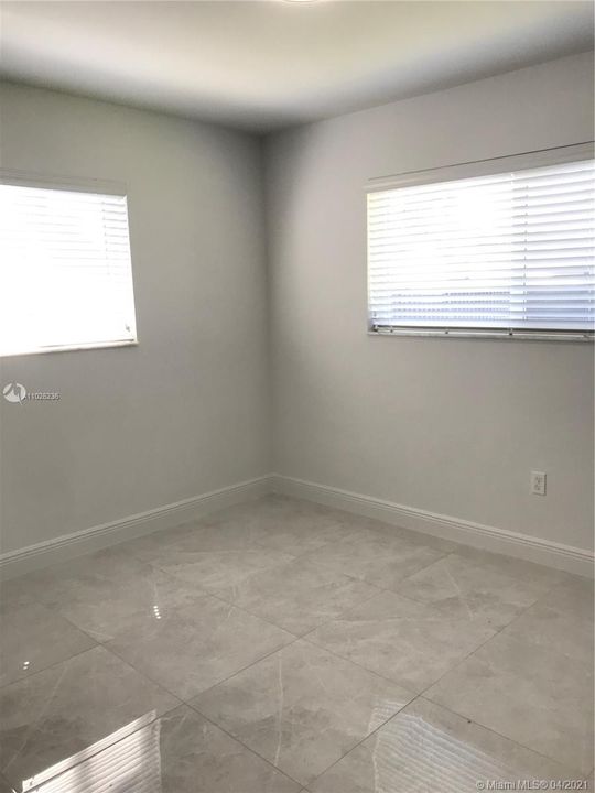 最近租的: $3,900 (5 贝兹, 3 浴室, 1629 平方英尺)