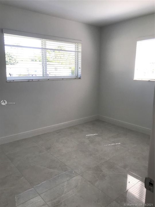 最近租的: $3,900 (5 贝兹, 3 浴室, 1629 平方英尺)