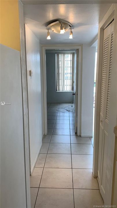 Recently Rented: $1,200 (1 beds, 1 baths, 680 Square Feet)