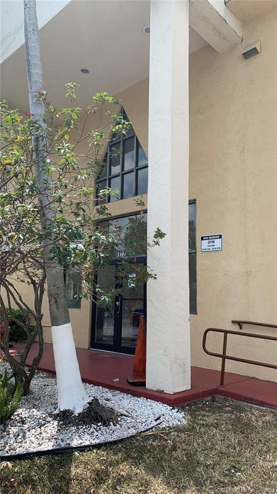 Recently Rented: $1,200 (1 beds, 1 baths, 680 Square Feet)